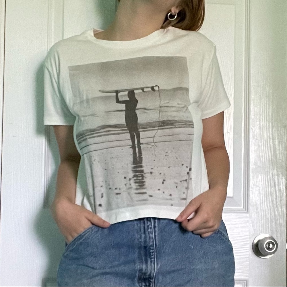 cream graphic tee